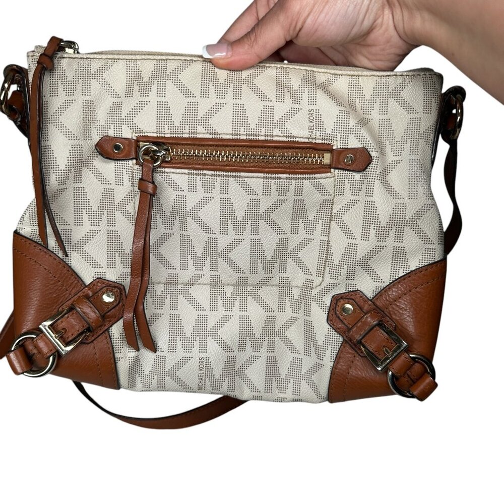 Michael Kors Medium FALLON Messenger Bag Vanilla Acorn